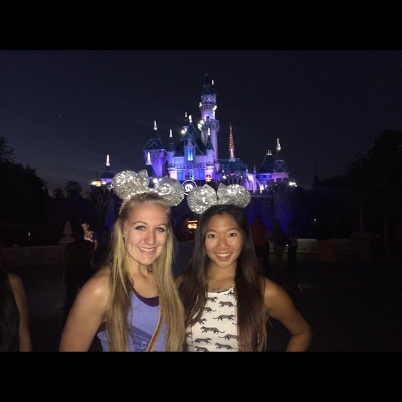 Meet your posher - Picture 2 of 3