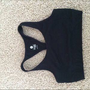 Black sports bra