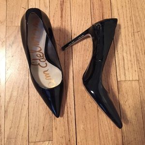 Flawless Sam Edelman classic black pumps