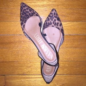 🚫On Hold! 🚫Leopard flats!