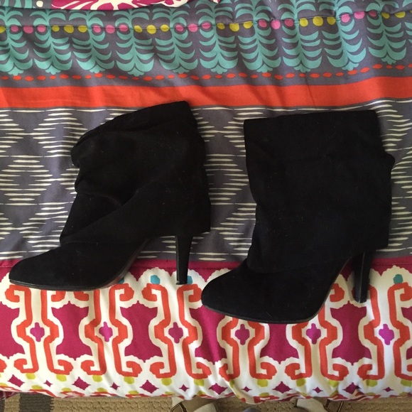 Black heeled booties
