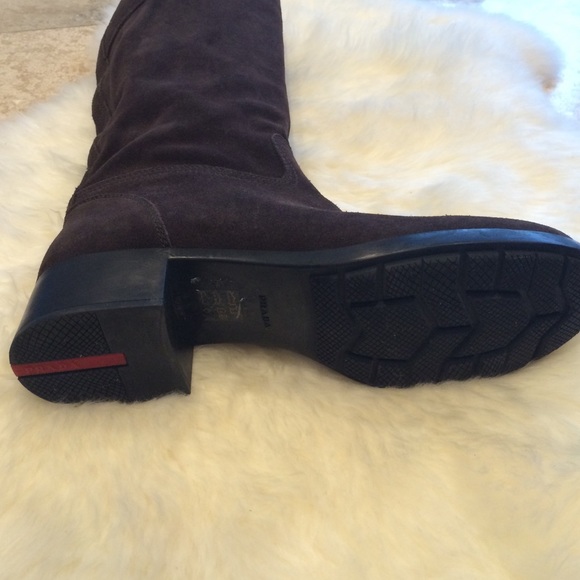 Prada chocolate boots - Picture 3 of 4