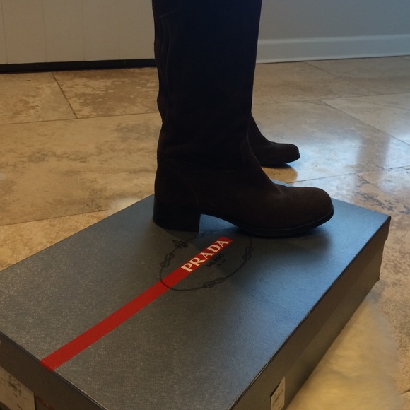 Prada chocolate boots - Picture 4 of 4
