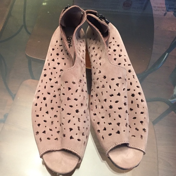 Not for sale Arche women's sandal tan Nubuck - Picture 2 of 3