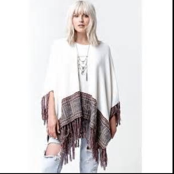 Border Caplet Fringe Trim Pullover Poncho