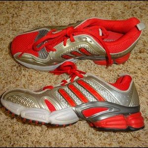 Women's Adidas tennis shoes