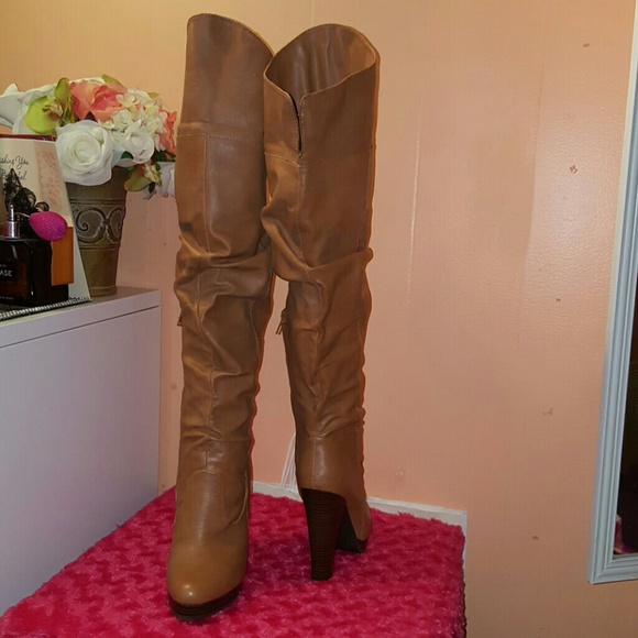 NWOT Jessica Simpson knew what high boots