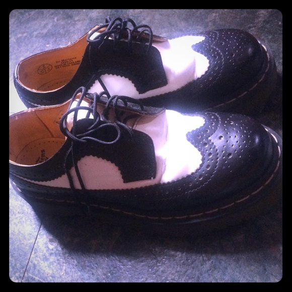 Dr. Marten Brogue platform 3989