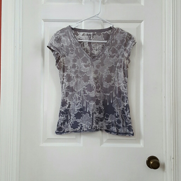 Light weight t shirt