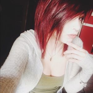 Meet your Posher, Lara