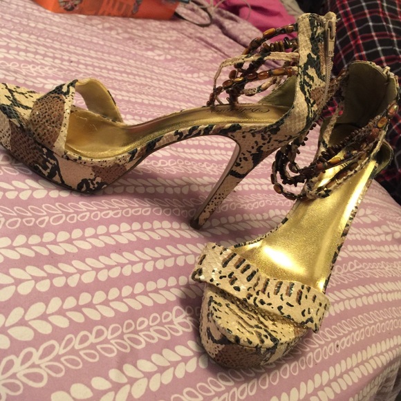 Delicious High Heels - Picture 1 of 4