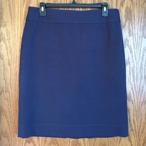 Banana Republic navy pencil skirt. Size 10