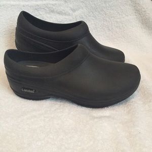 Landau Nursing shoes
