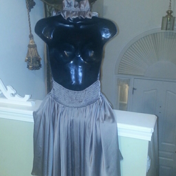 Dress - Picture 3 of 3