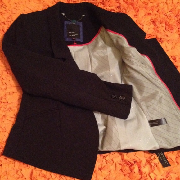 Unique one button blazer - Picture 4 of 4