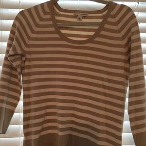 Banana Republic Large Tan and White Sweater.