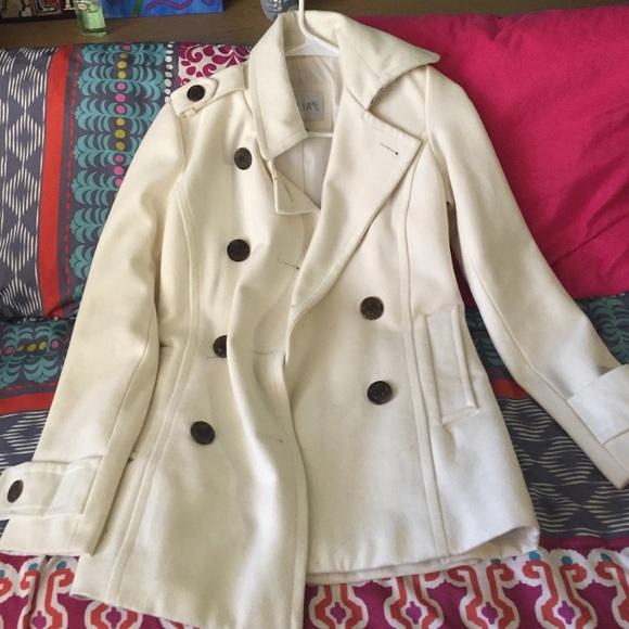 Delias brand  coat