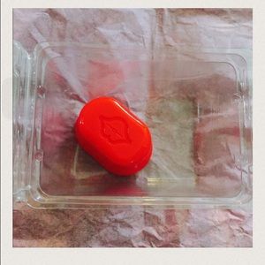 Lip plumper size Medium