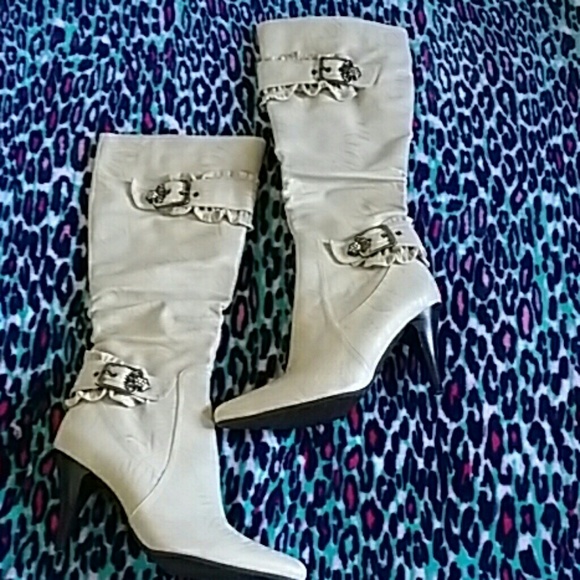Boots - Picture 1 of 4