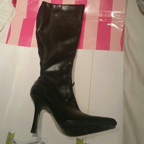 Beautiful Steve Madden black boots 7.5