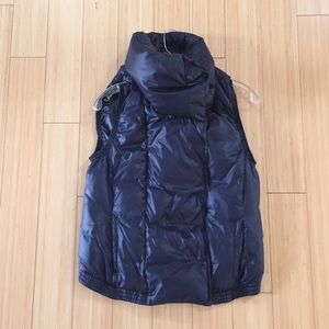 Vince down puffer vest, shiny navy blue