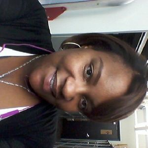 Meet your Posher, Monique