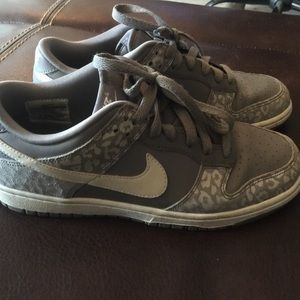 Nike tennis shoes/ mid top- Gray w/ Leapord Print