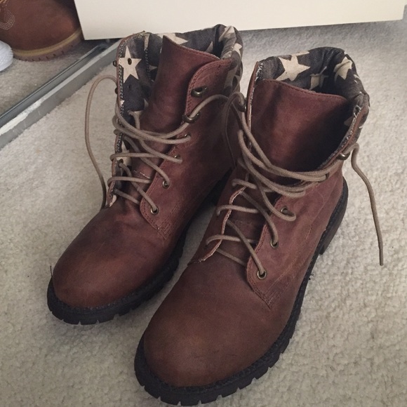 Coconuts "lumber jack" boots