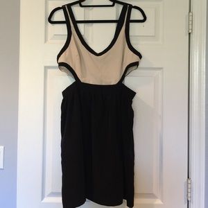 Color Block Cut Out Dress