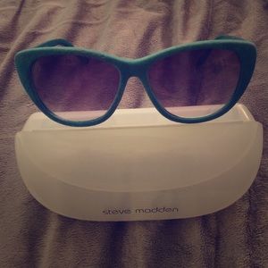 Steve Madden felt teal sunglasses