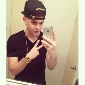 Meet your Posher, Francisco