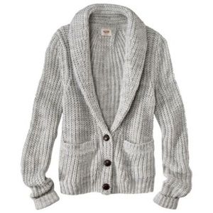 Cable Knit Sweater Gray