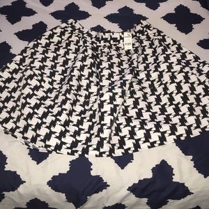 Express Houndstooth-esq Skirt