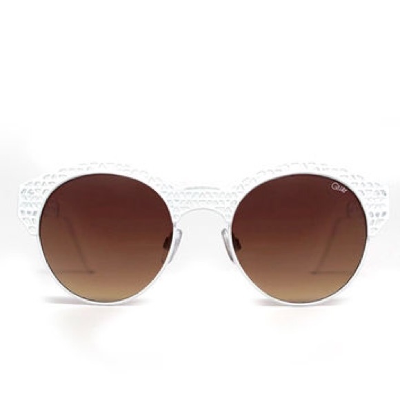 QUAY PIPPA SUNGLASSES