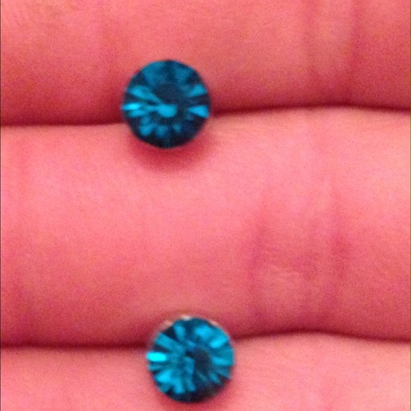 Blue small stud earrings