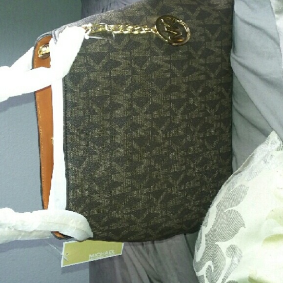 SOLD!!!! - Picture 2 of 4