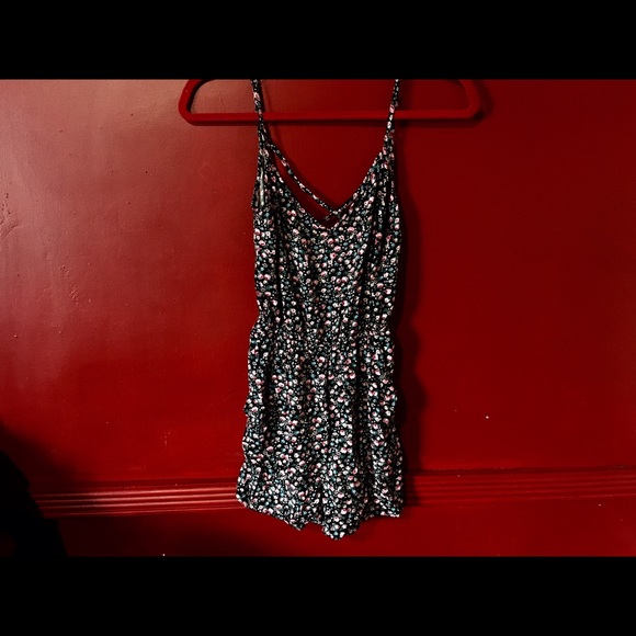 🌺🌸 floral romper🌸🌺