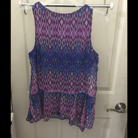 Closet Closing in 24 hrs! Express MultiColored Top - Picture 2 of 3