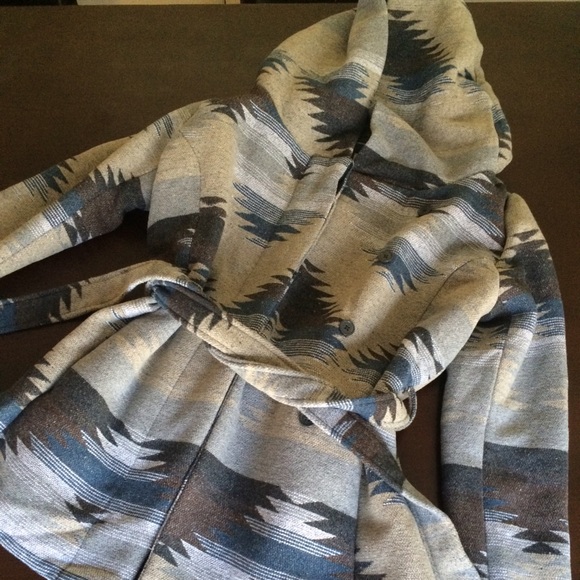 NWOT FINAL PRICE Warm Aztec Coat with Cowl Hood