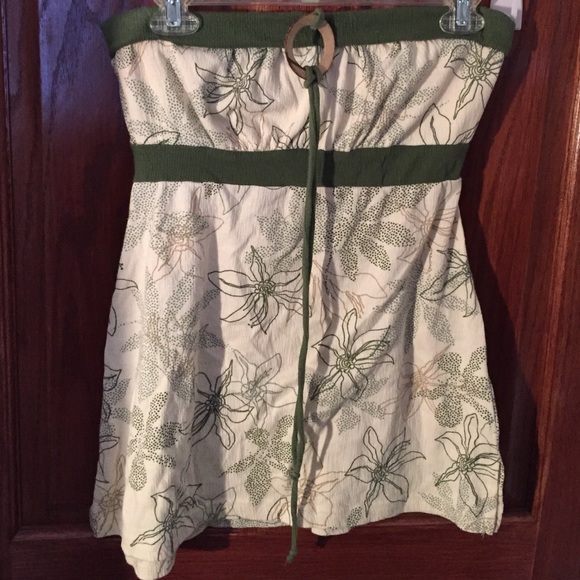 Floral strapless top w string tie around the neck - Picture 2 of 2