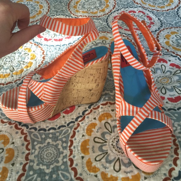 Size 7 orange and white wedges FRH