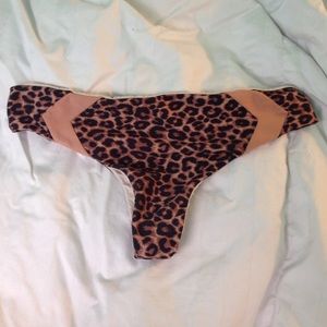 Acacia Swimwear Mentawai Bottom in Animal- Size XL