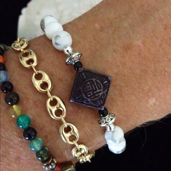 Lucky Buddha Gemstone Bracelet - Picture 2 of 3