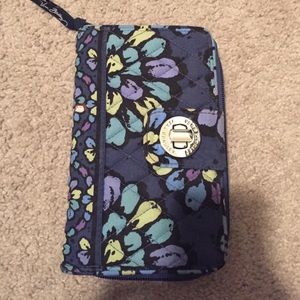 Plenty of storage. A small bleach stain on front