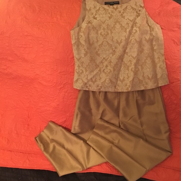 Josephine Chaus Gold tone Silk pants with top 10