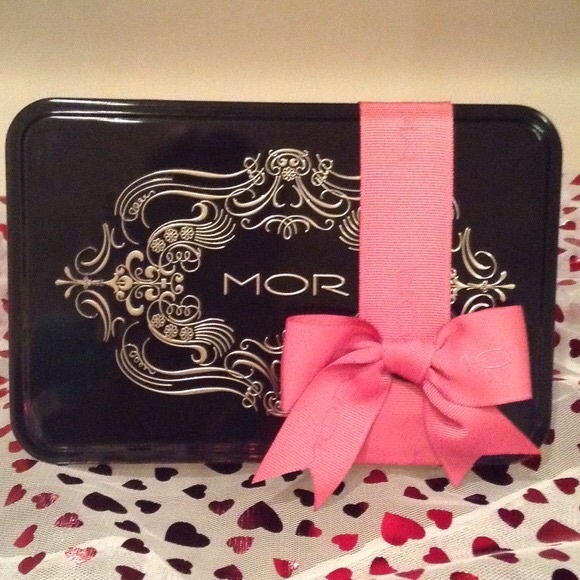 ♥️ NWOT Queen of Hearts Gift Pack - Picture 3 of 4