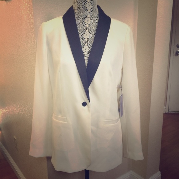 Jennifer Lopez Tuxedo Jacket