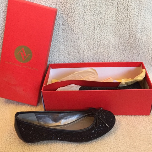NEW WITH TAGS Adrienne Vittadini flats