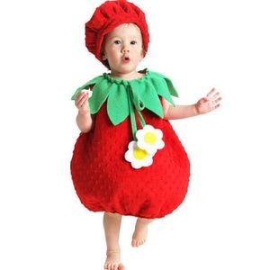 Toddler strawberry costume size 18m-2T Include hat