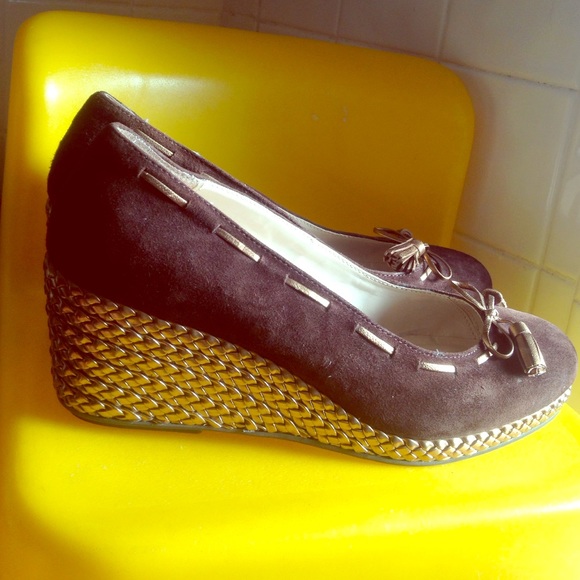 Ralph Lauren 9.5 Suede Wedges RUN SMALL 8.5-9